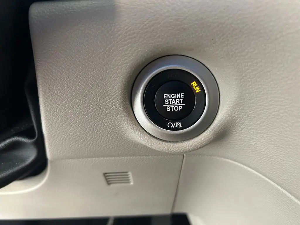 2021 Chrysler Voyager - $11,935