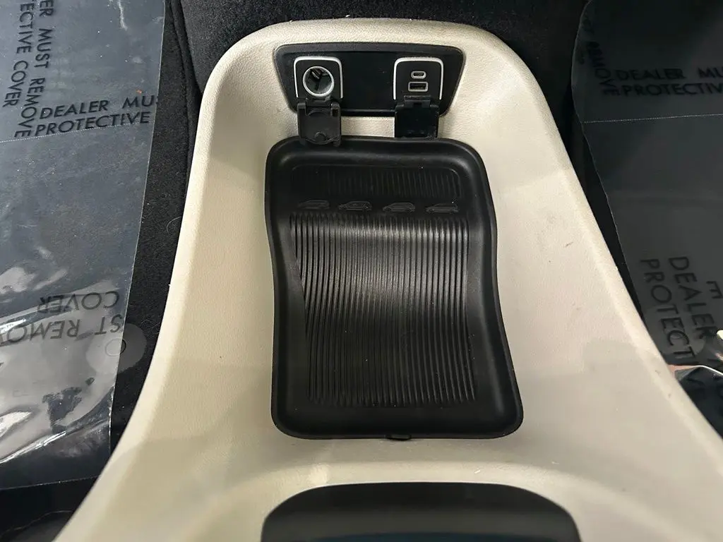 2021 Chrysler Voyager - $11,935