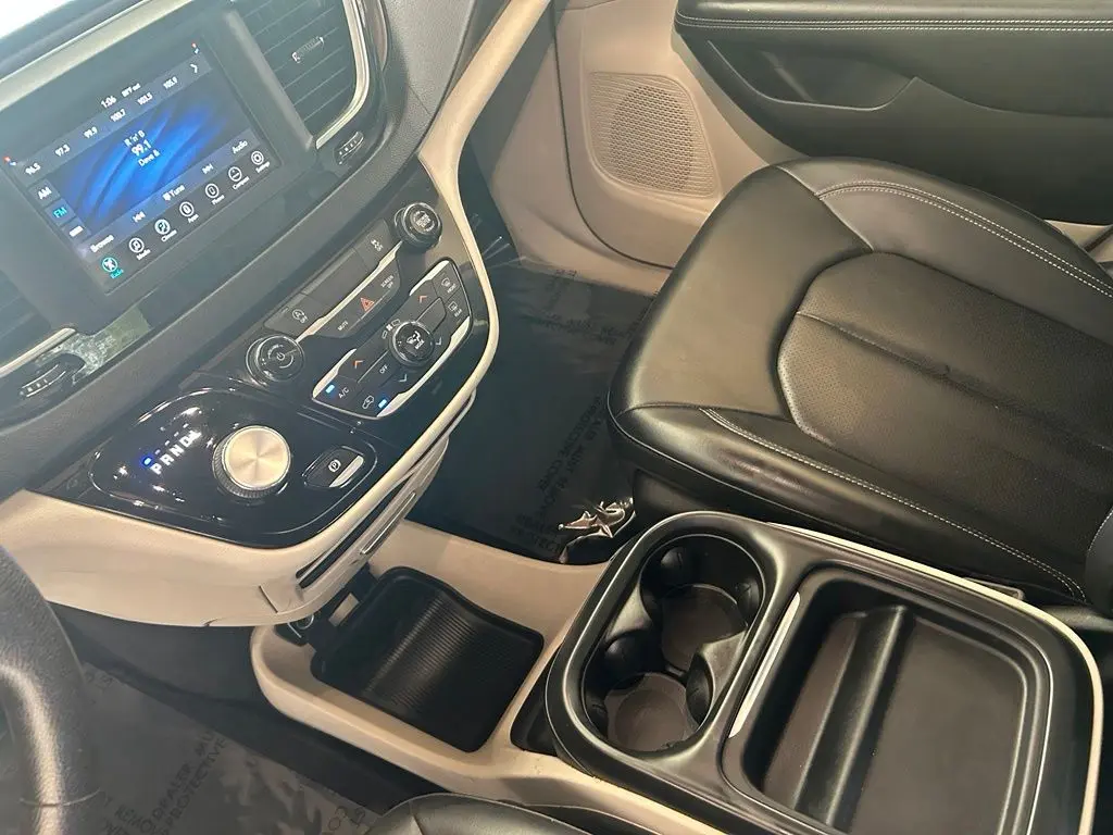 2021 Chrysler Voyager - $11,935
