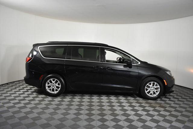 2020 Chrysler Voyager - $8,262