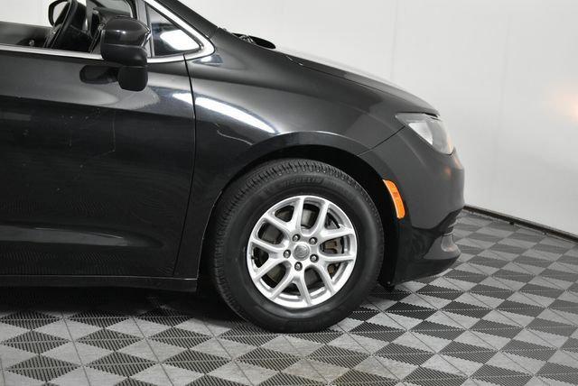 2020 Chrysler Voyager - $8,262