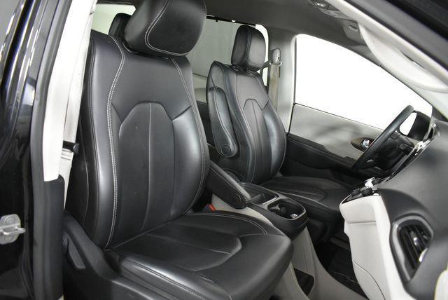 2020 Chrysler Voyager - $8,262