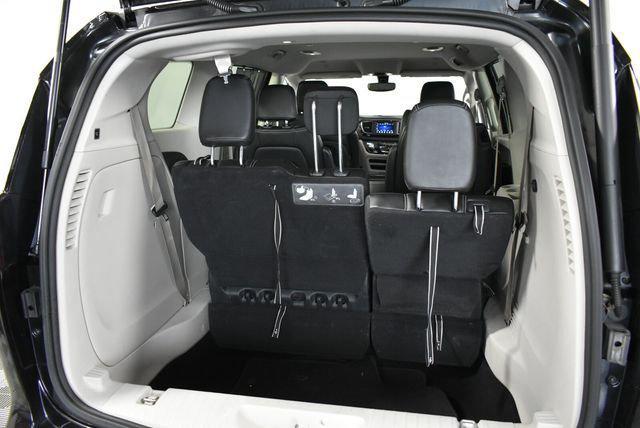 2020 Chrysler Voyager - $8,262