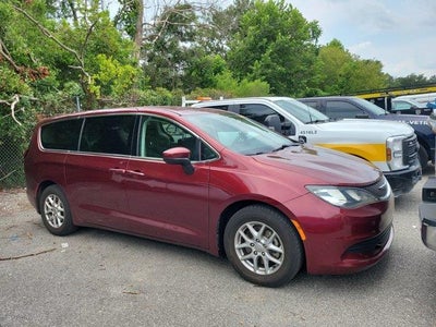 2017 Chrysler Pacifica Touring 4DR Mini-Van