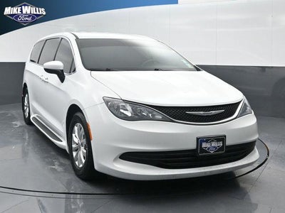 Photo of a 2017 Chrysler Pacifica Touring 4DR Mini-Van for sale