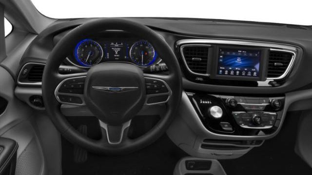 2020 Chrysler Voyager LXi