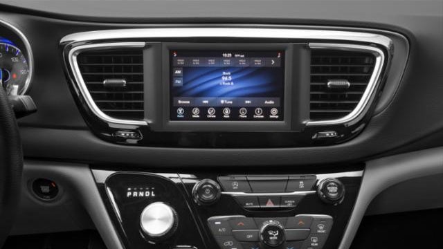2020 Chrysler Voyager LXi