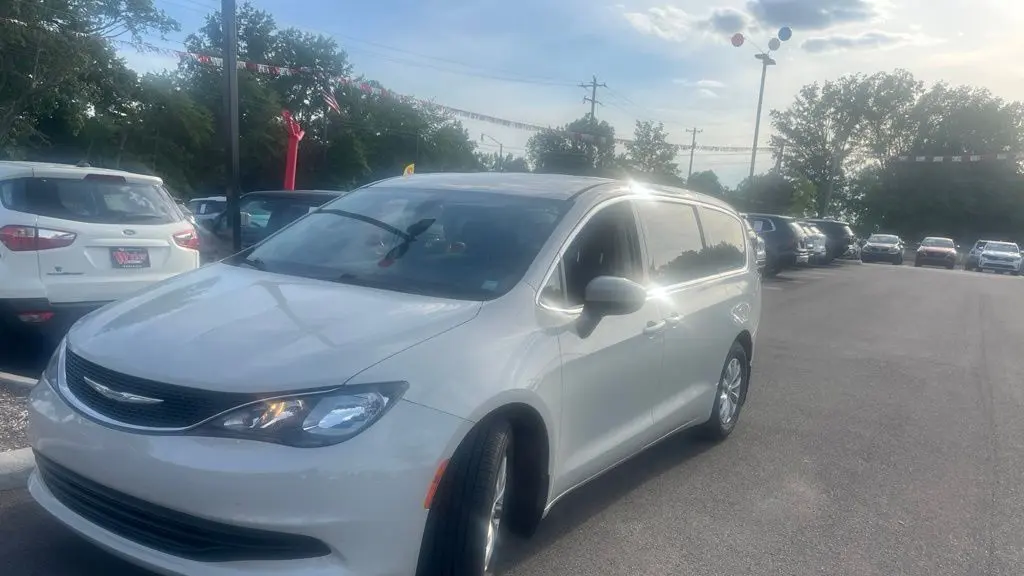 Preowned 2017 Chrysler Pacifica Touring for Sale