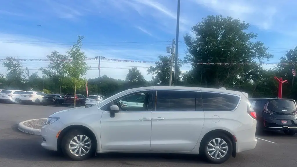 2017 Chrysler Pacifica Touring