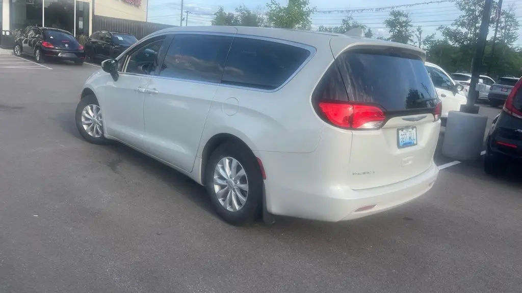 2017 Chrysler Pacifica Touring