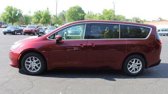 2017 Chrysler Pacifica Touring