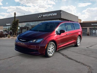 2017 Chrysler Pacifica Touring 4DR Mini-Van