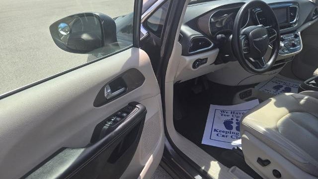 2021 Chrysler Voyager LXi