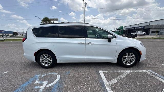 2020 Chrysler Voyager LXi