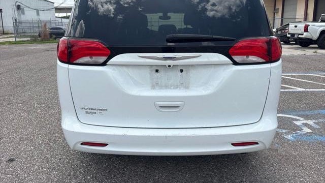 2020 Chrysler Voyager LXi