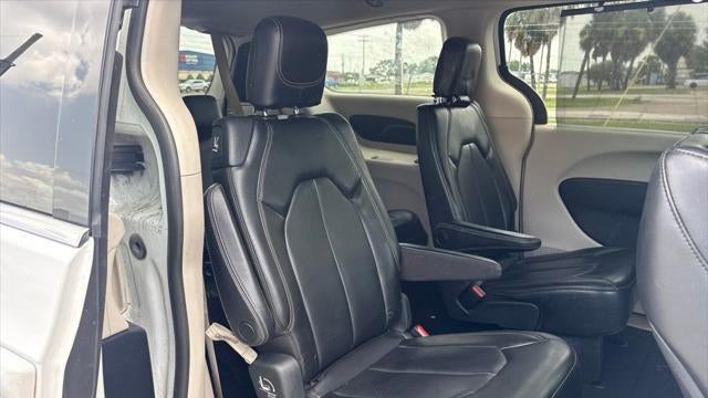 2020 Chrysler Voyager LXi