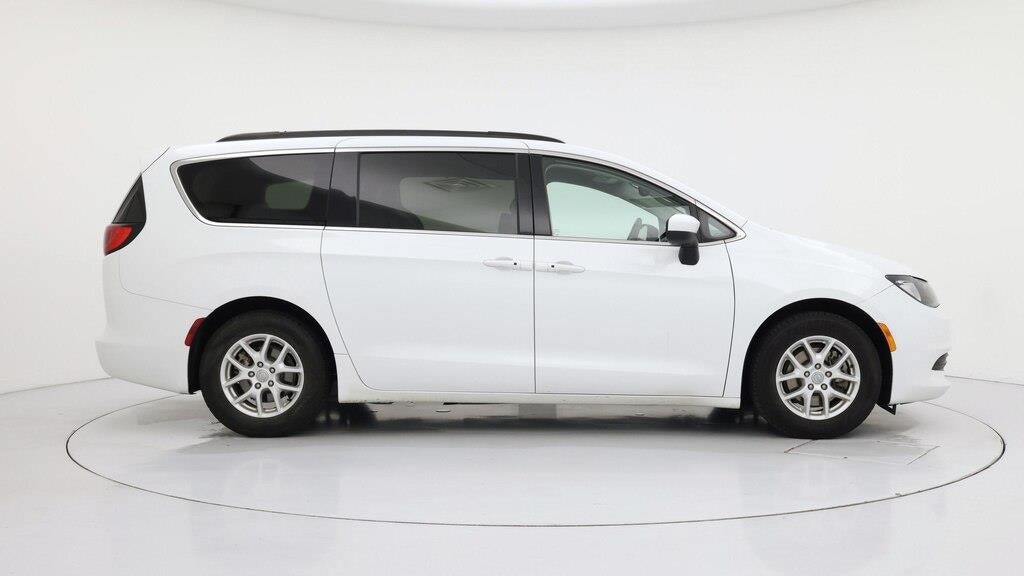2020 Chrysler Voyager LXi