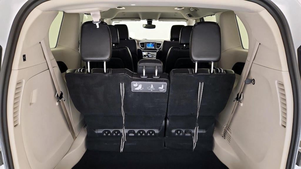 2020 Chrysler Voyager LXi