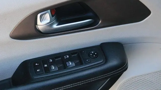 2020 Chrysler Voyager LXi
