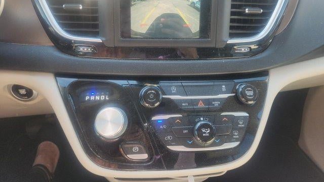 2021 Chrysler Voyager LXi