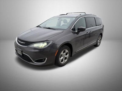 2017 Chrysler Pacifica Touring-L Plus 4DR Mini-Van