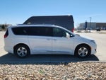 2017 Pacifica Thumbnail 2
