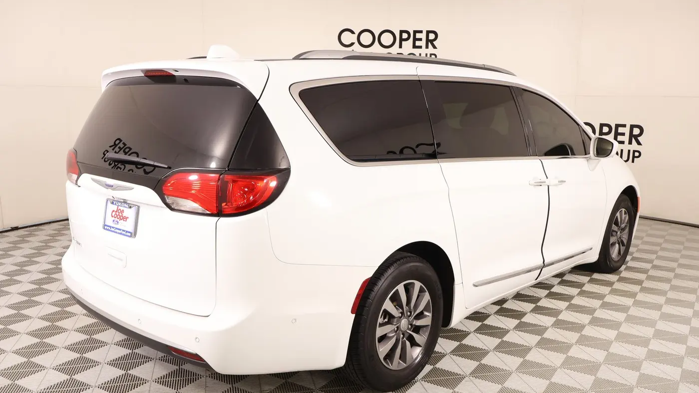2020 Chrysler Pacifica Touring L Plus