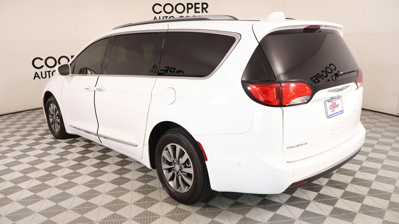 2020 Chrysler Pacifica Touring L Plus