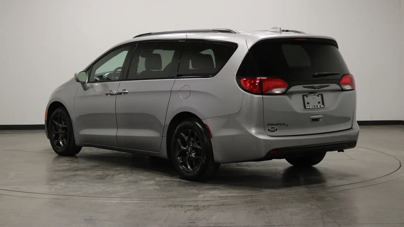 2020 Chrysler Pacifica Touring L Plus