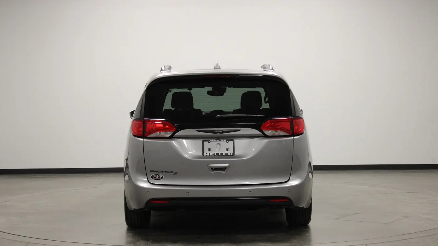 2020 Chrysler Pacifica Touring L Plus
