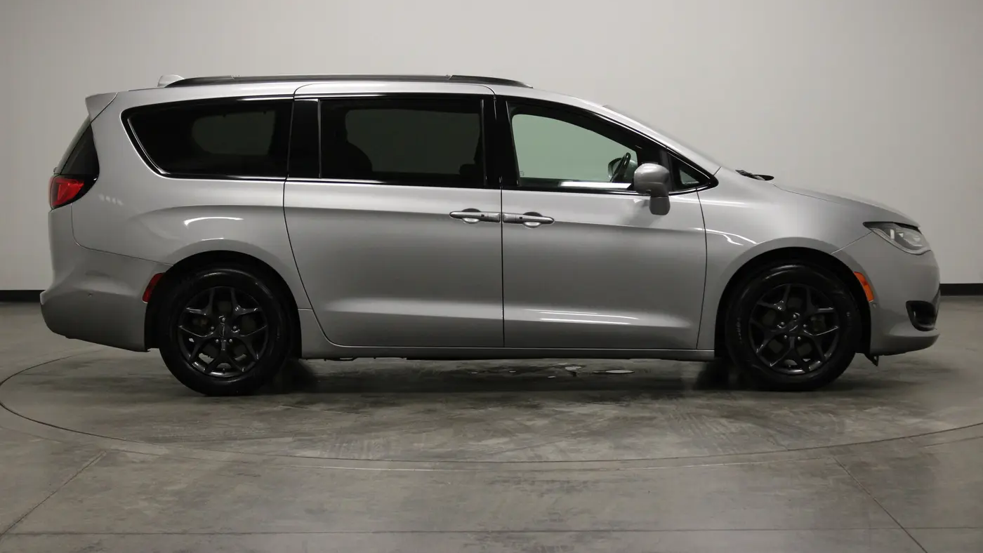 2020 Chrysler Pacifica Touring L Plus