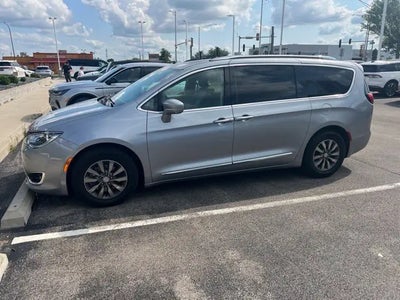 2019 Chrysler Pacifica Touring L Plus 4DR Mini-Van