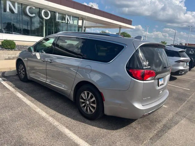 2019 Chrysler Pacifica - $17,254