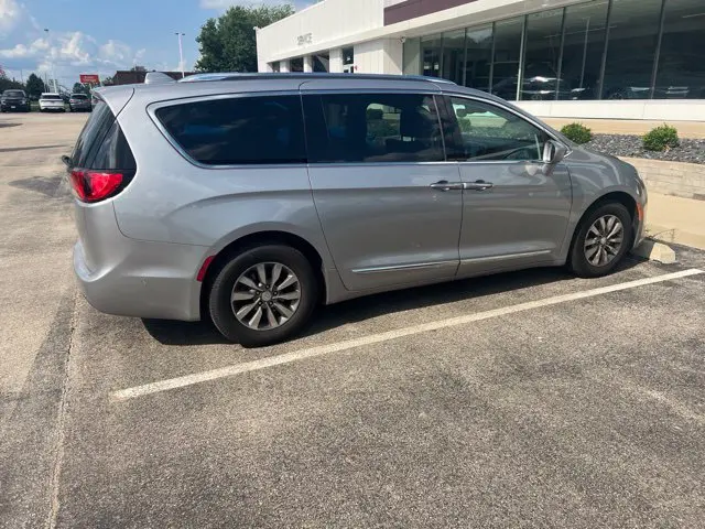 2019 Chrysler Pacifica - $17,254