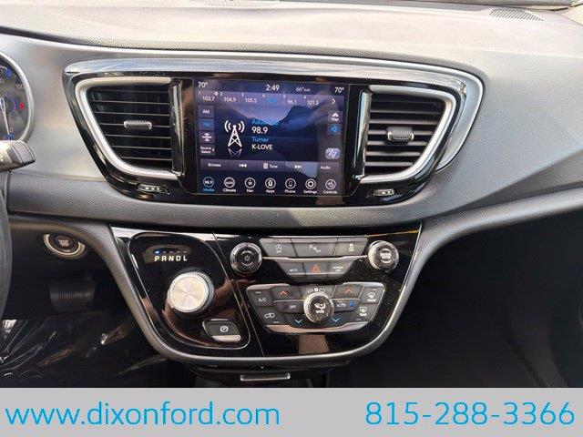 2020 Chrysler Pacifica - $13,977