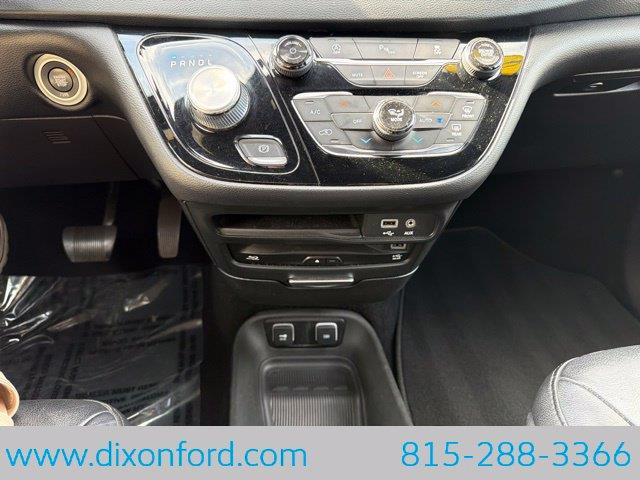 2020 Chrysler Pacifica - $13,977
