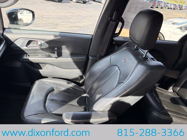 2020 Chrysler Pacifica - $13,977