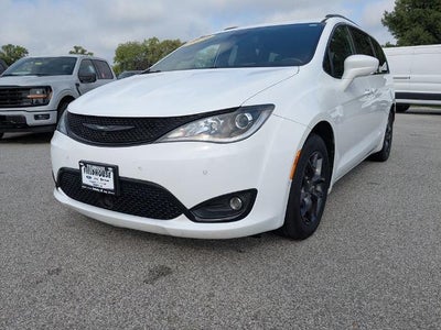 2020 Chrysler Pacifica Touring L Plus 4DR Mini-Van
