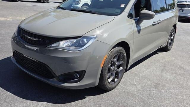 2020 Chrysler Pacifica Touring L Plus