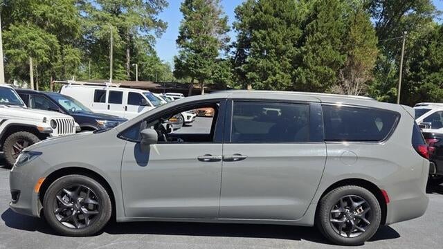 2020 Chrysler Pacifica Touring L Plus