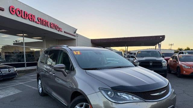 Preowned 2017 Chrysler Pacifica Touring-L Plus for Sale