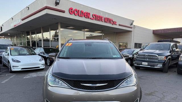 2017 Chrysler Pacifica Touring-L Plus