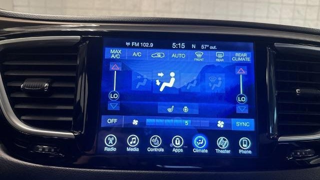 2017 Chrysler Pacifica Touring-L Plus