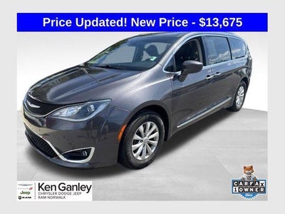 2018 Chrysler Pacifica Touring L Plus 4DR Mini-Van