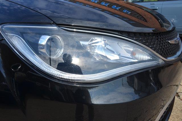 2020 Chrysler Pacifica - $22,900