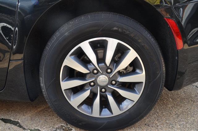 2020 Chrysler Pacifica - $22,900