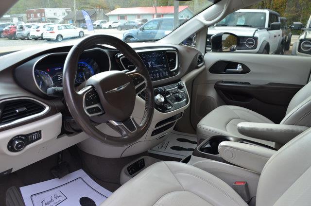 2020 Chrysler Pacifica - $22,900