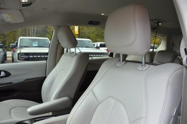 2020 Chrysler Pacifica - $22,900