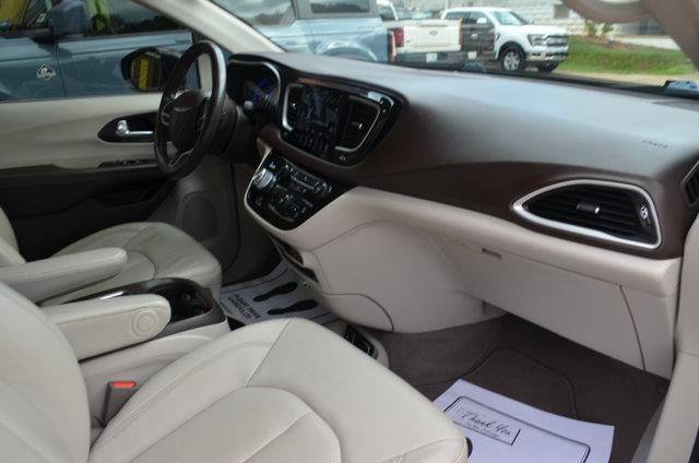 2020 Chrysler Pacifica - $22,900