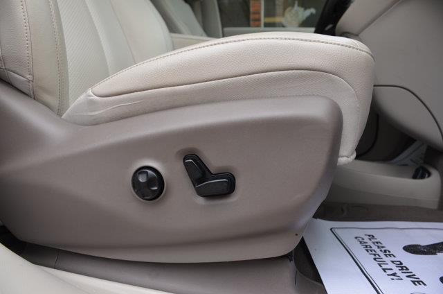 2020 Chrysler Pacifica - $22,900